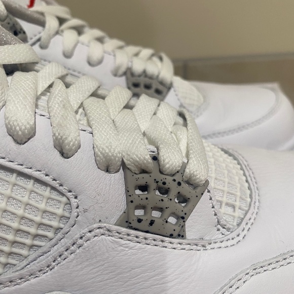 Jordan 4 White Oreos - Picture 10 of 11